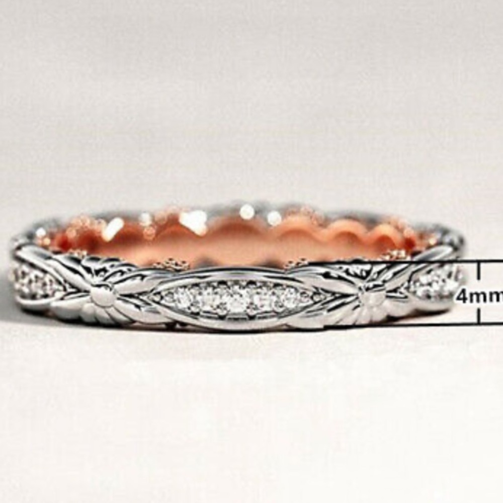 New two tone Wedding band Ring - Picture 4 of 5